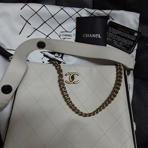 Chanel authentic.....